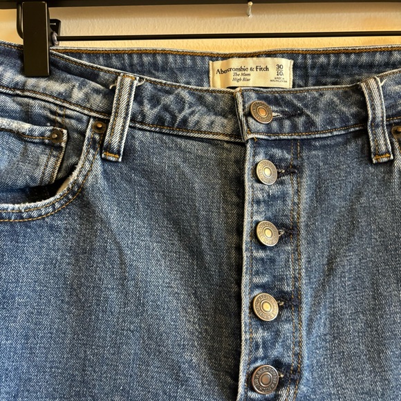 Abercrombie & Fitch The Mom High Rise Jeans - Picture 4 of 4
